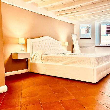 Amazing Apartment In Piazza Santa Croce Firenze Buitenkant foto
